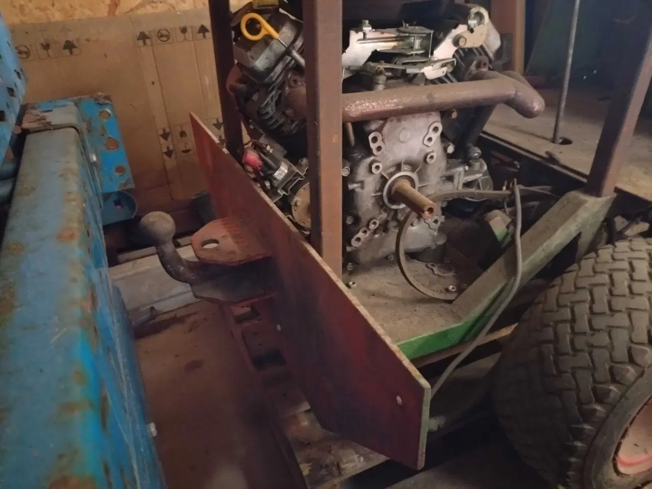 Billede 7 - Kirkegårds traktor 