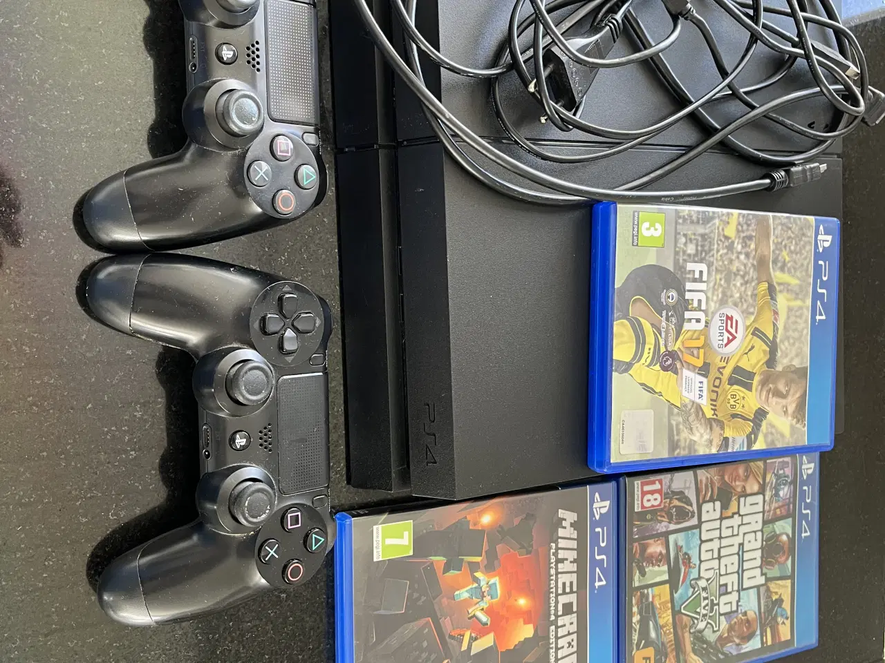 Billede 3 - Flot PlayStation 4 med 2 controller