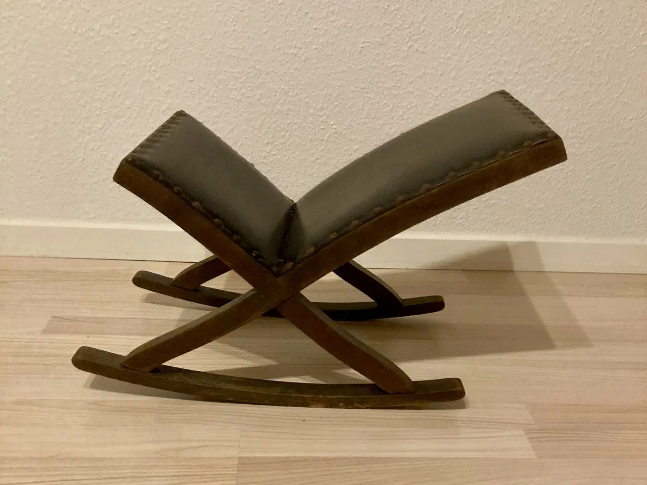 Billede 5 - Smuk retro/ antik vippefodskammel sælges 