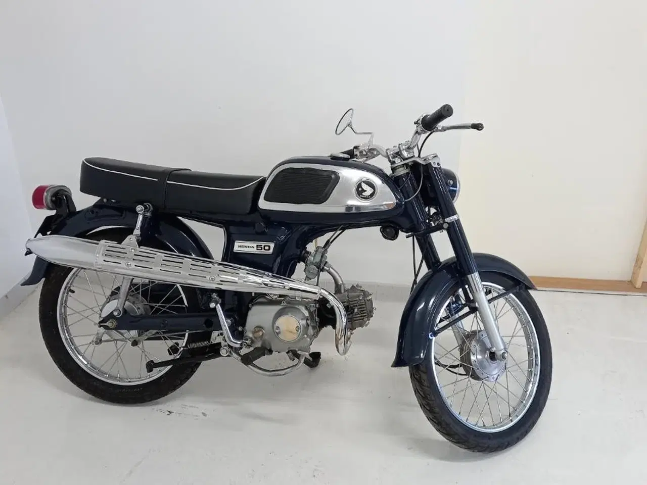 Billede 1 - Købes Honda CD 50 