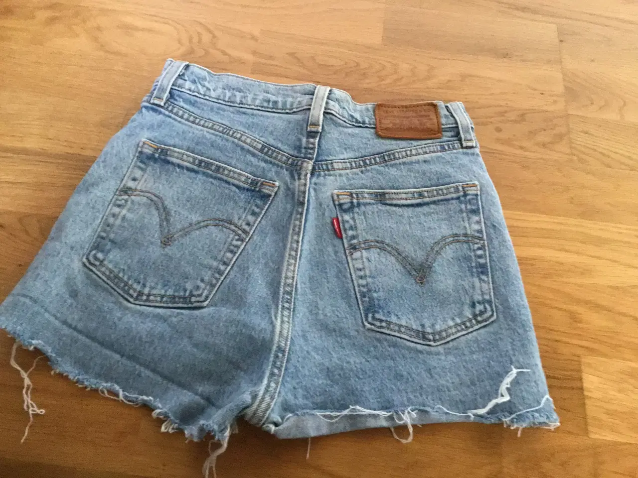 Billede 2 - Levis shorts. 501.