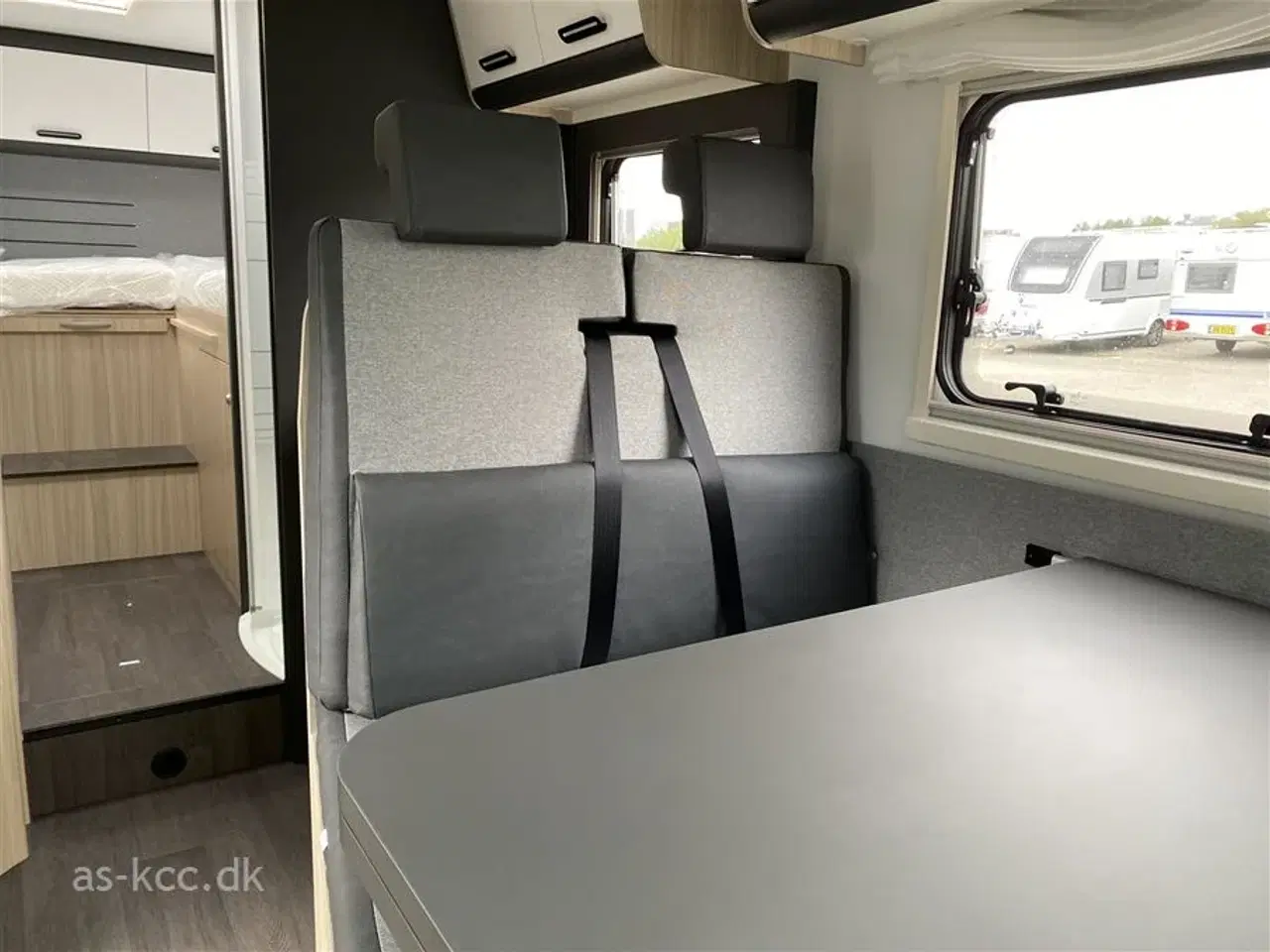 Billede 13 - 2021 - Sun Living S 75 SL   Sun Living Autocamper med to enkelt senge. 40.000 Km.