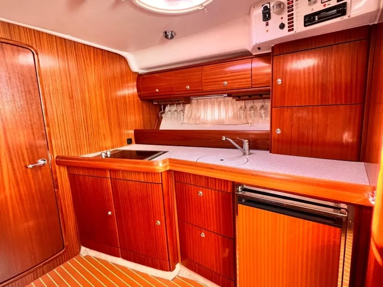 Billede 5 - Bavaria 37 HT Sport