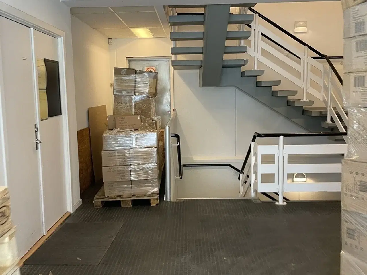 Billede 5 - Lagerlokale på 65 m² i Kastrup – mulighed for kombination med kontor