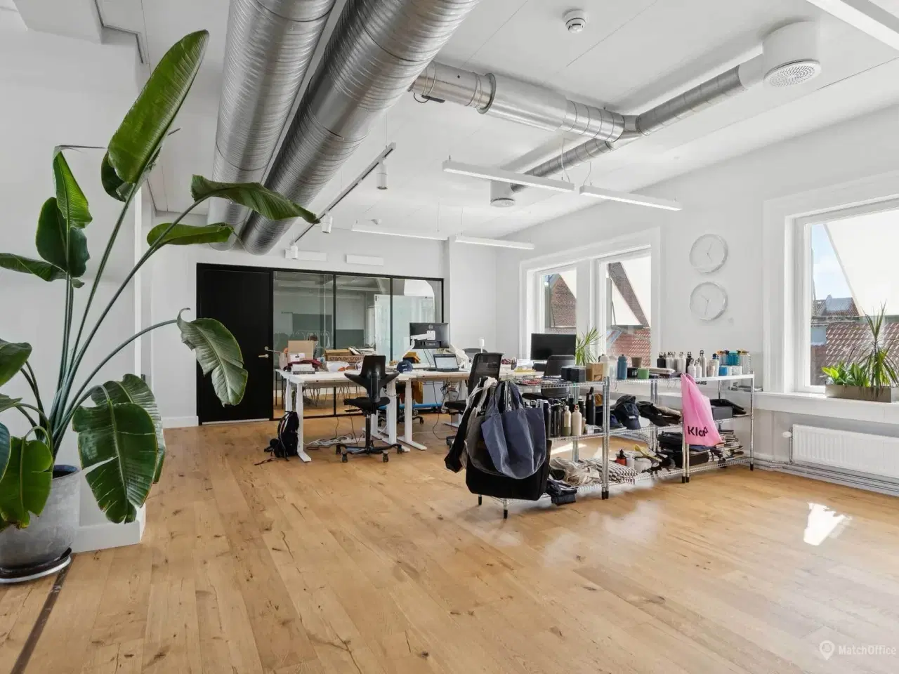 Billede 4 - Nyistandsat kontorlejemål i klassisk københavnerejendom – Fantastisk udsigt over byens tage og tårne