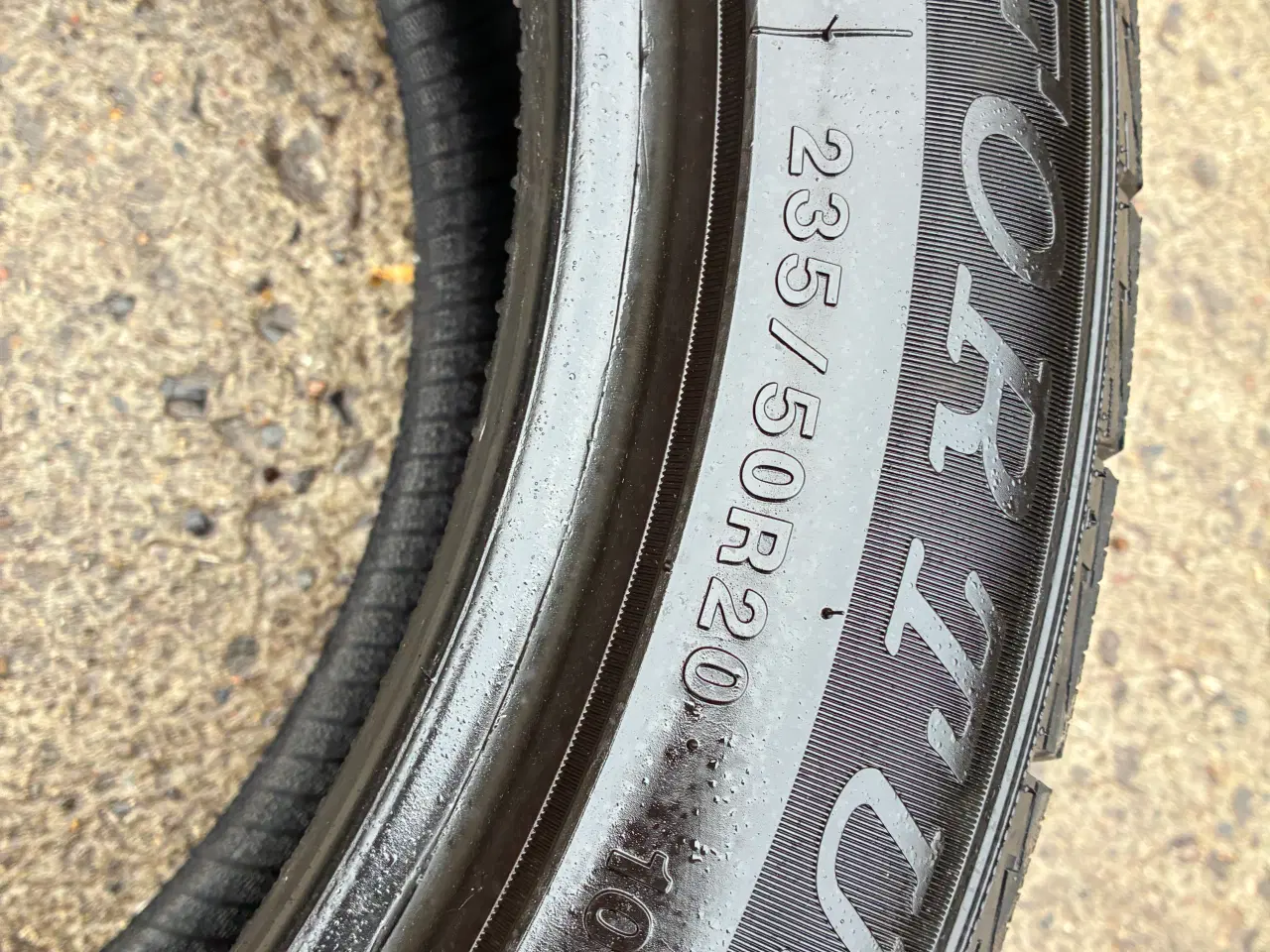 Billede 3 - 2. stk. næsten nye 20" vinterdæk