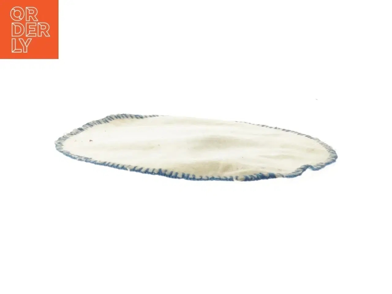 Billede 2 - Hvid rund dug med blå kant (str. Ø. 20 cm)