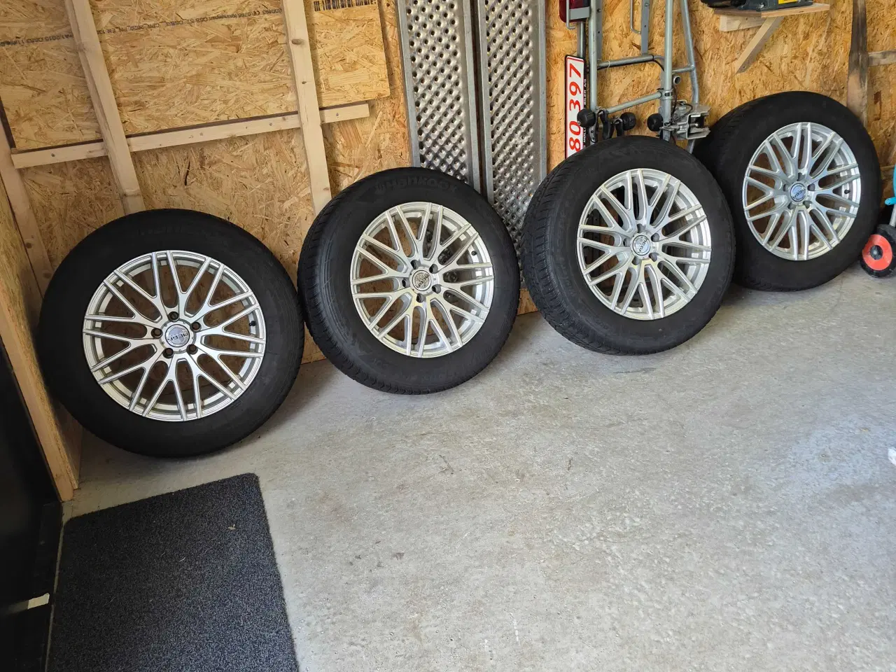 Billede 1 - Vinterdæk på alufælge til Peugeot 3008/hybrid 