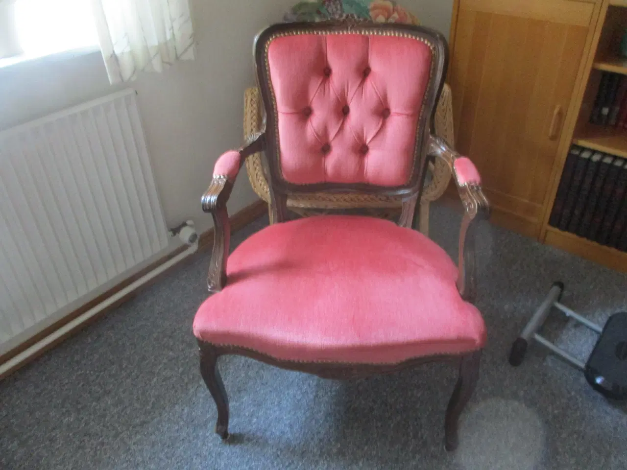 Billede 1 - ældre stol sælges på grund af pladsmangel pris 200