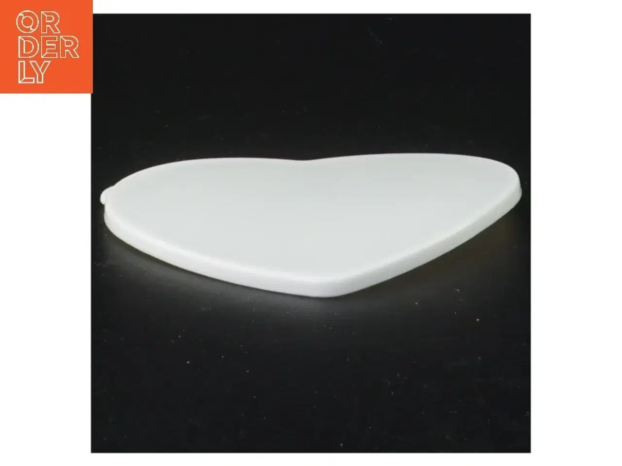 Billede 3 - Hjerteformet låg (str. 11 og en halv cm x 10 cm)