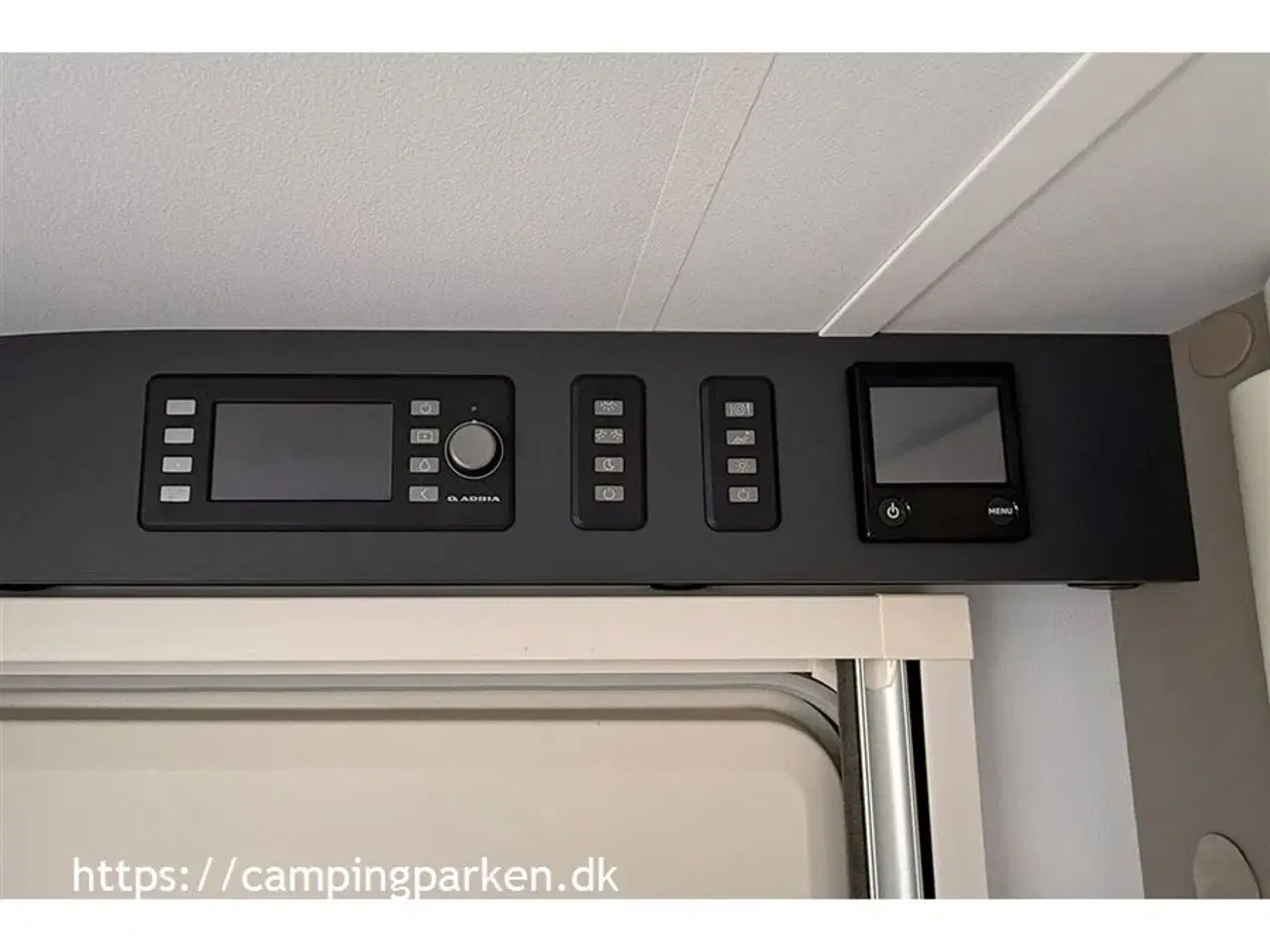 Billede 12 - 2023 - Adria Alpina 663 HT TWIN AXEL Alde Centralvarme   Lækker Adria Alpina 663 HT luksus helårsvogn med rigtig meget udstyr!