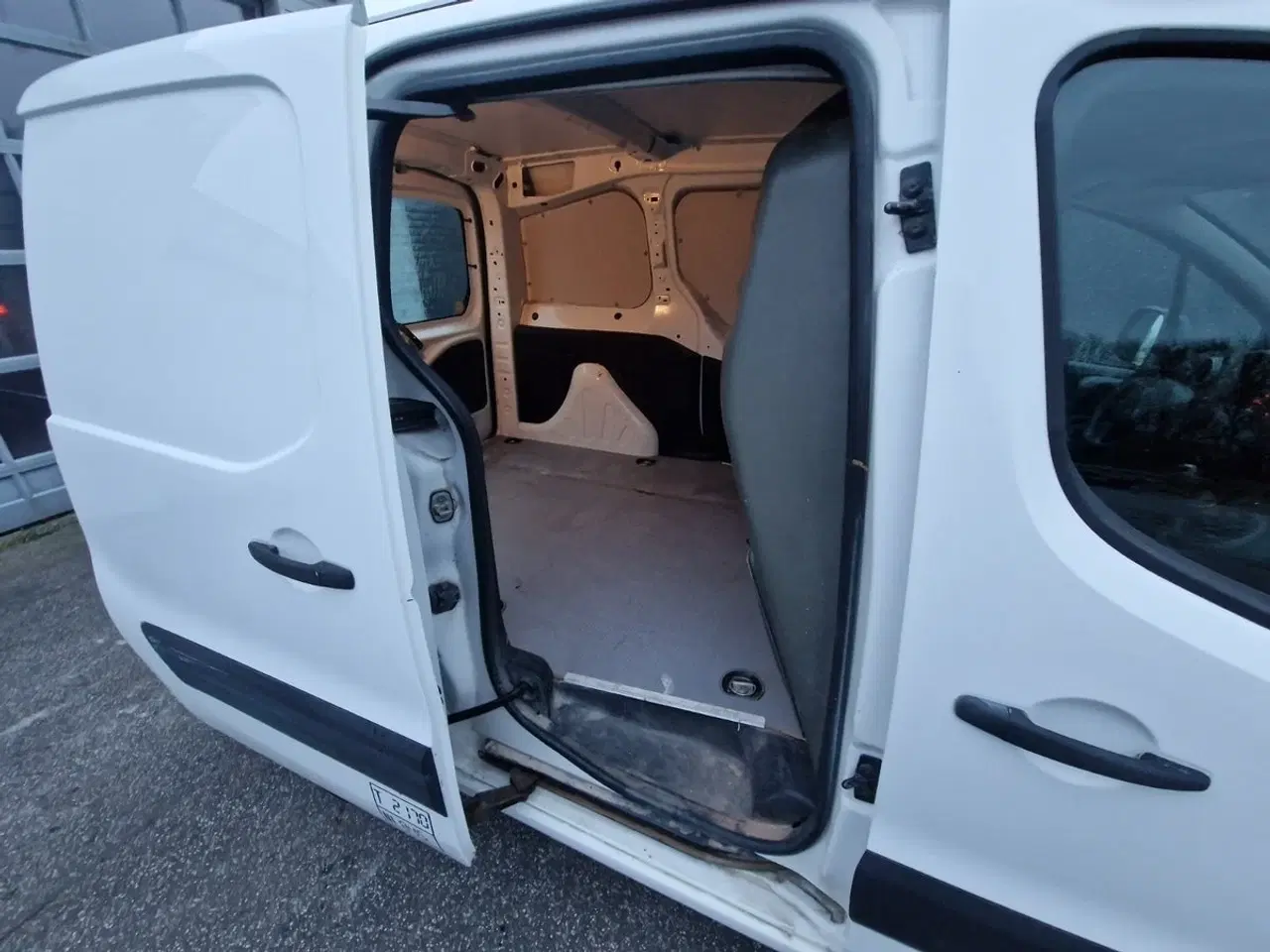 Billede 4 - Peugeot Partner 1,6 HDi 90 L1 ESG Van