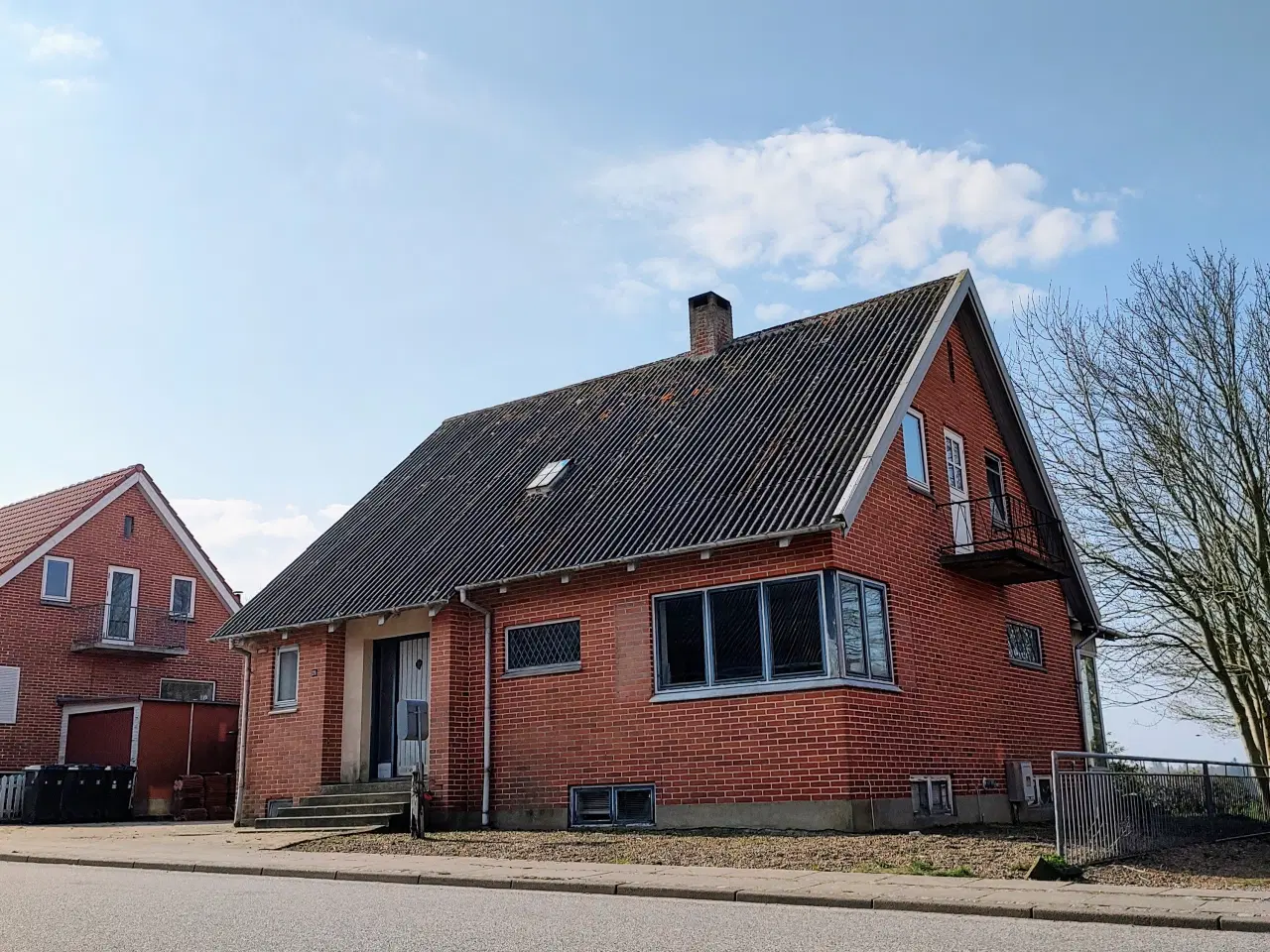 Billede 1 - Biligt hus til salg