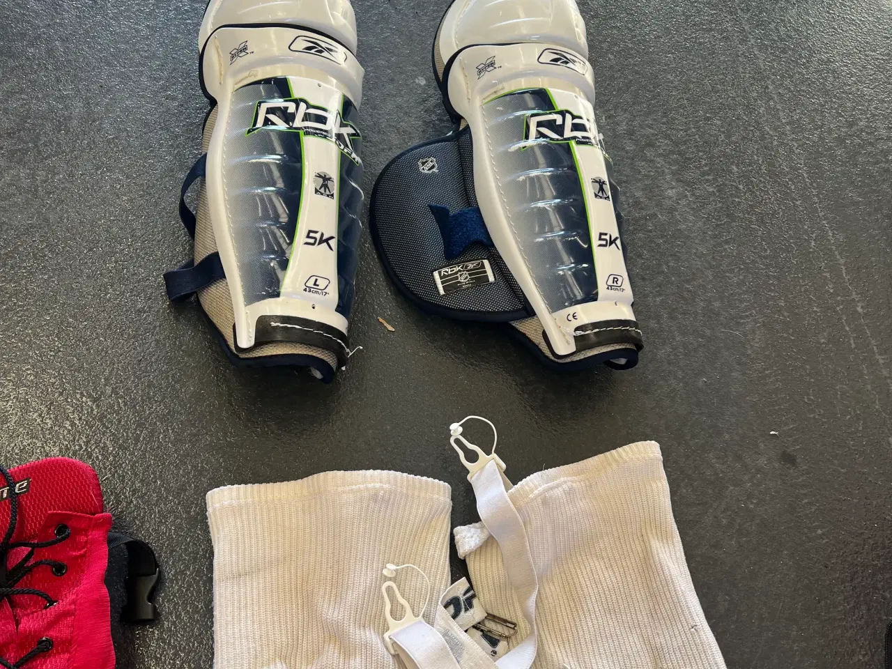 Billede 4 - Ishockey udstyr xxl, passer til person på 195 cm