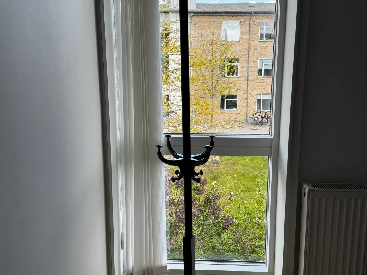 Billede 1 - Sort stumtjener 180 cm