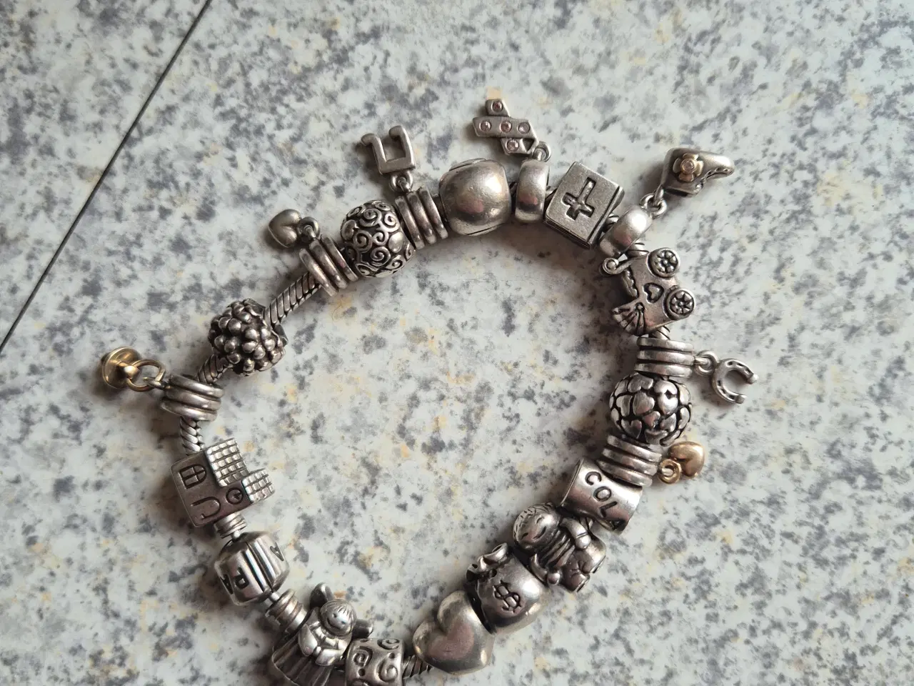 Billede 1 - Pandora armbånd 