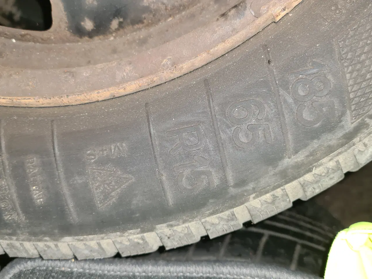 Billede 4 - Vinterdæk til Peugeot 208 fra 2012 til 2019.