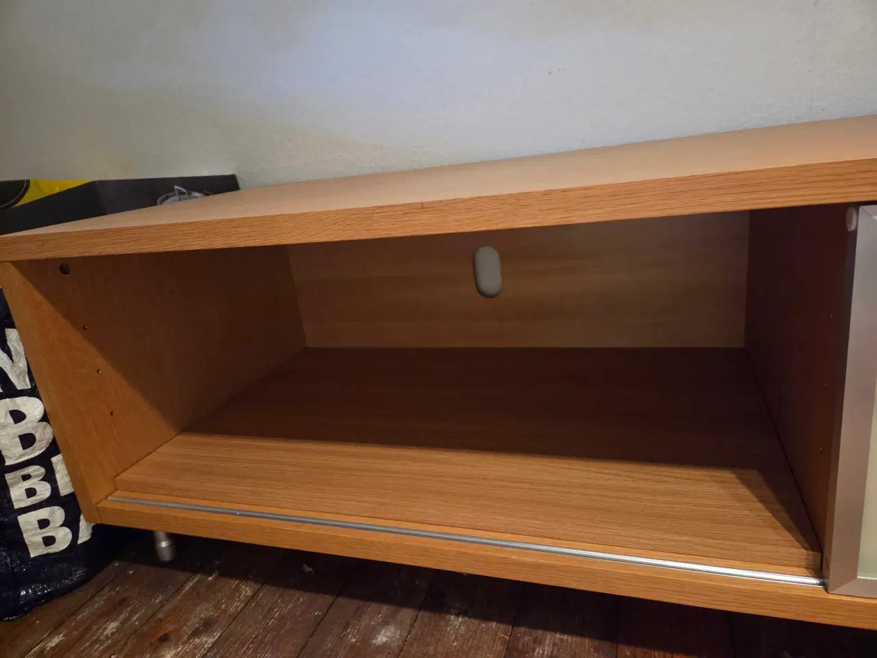 Billede 4 - Stort flot tv bord 