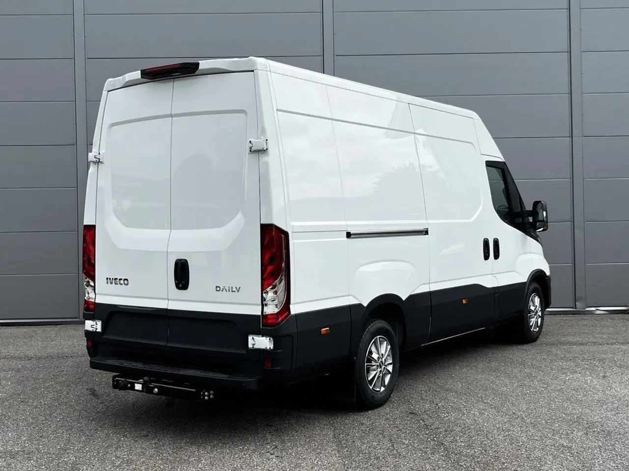 Billede 8 - Iveco Daily 3,0 35S18 12m³ Van AG8