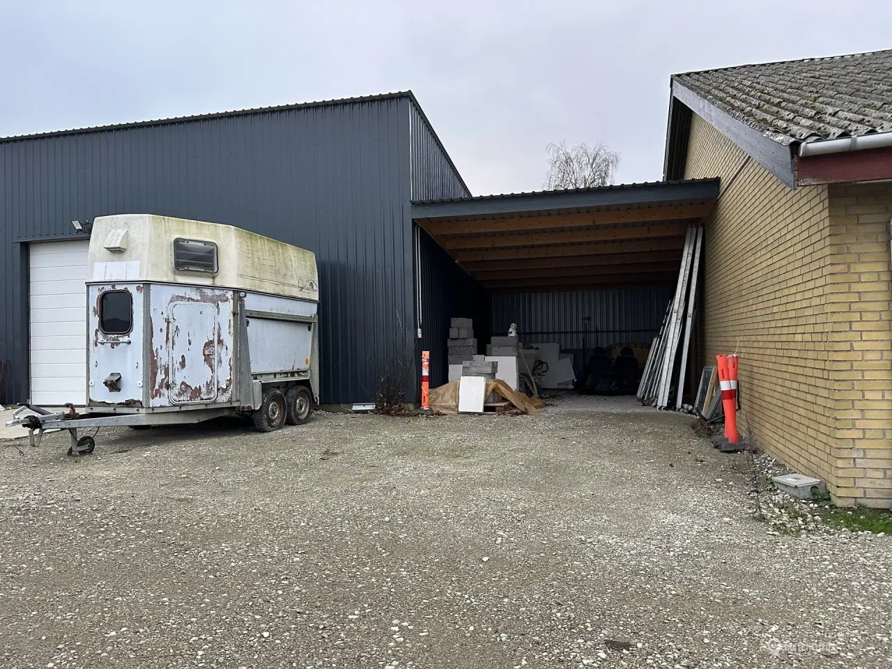 Billede 1 - Nybygget isoleret lagerrum