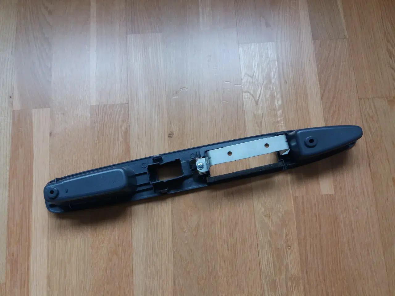 Billede 2 - Panel v. side ( bagdør ) Toyota Avensis-Verso