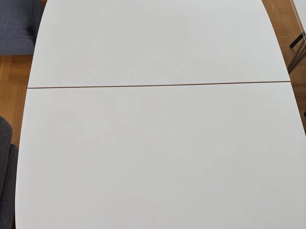 Billede 1 - Hvid Spisebord 