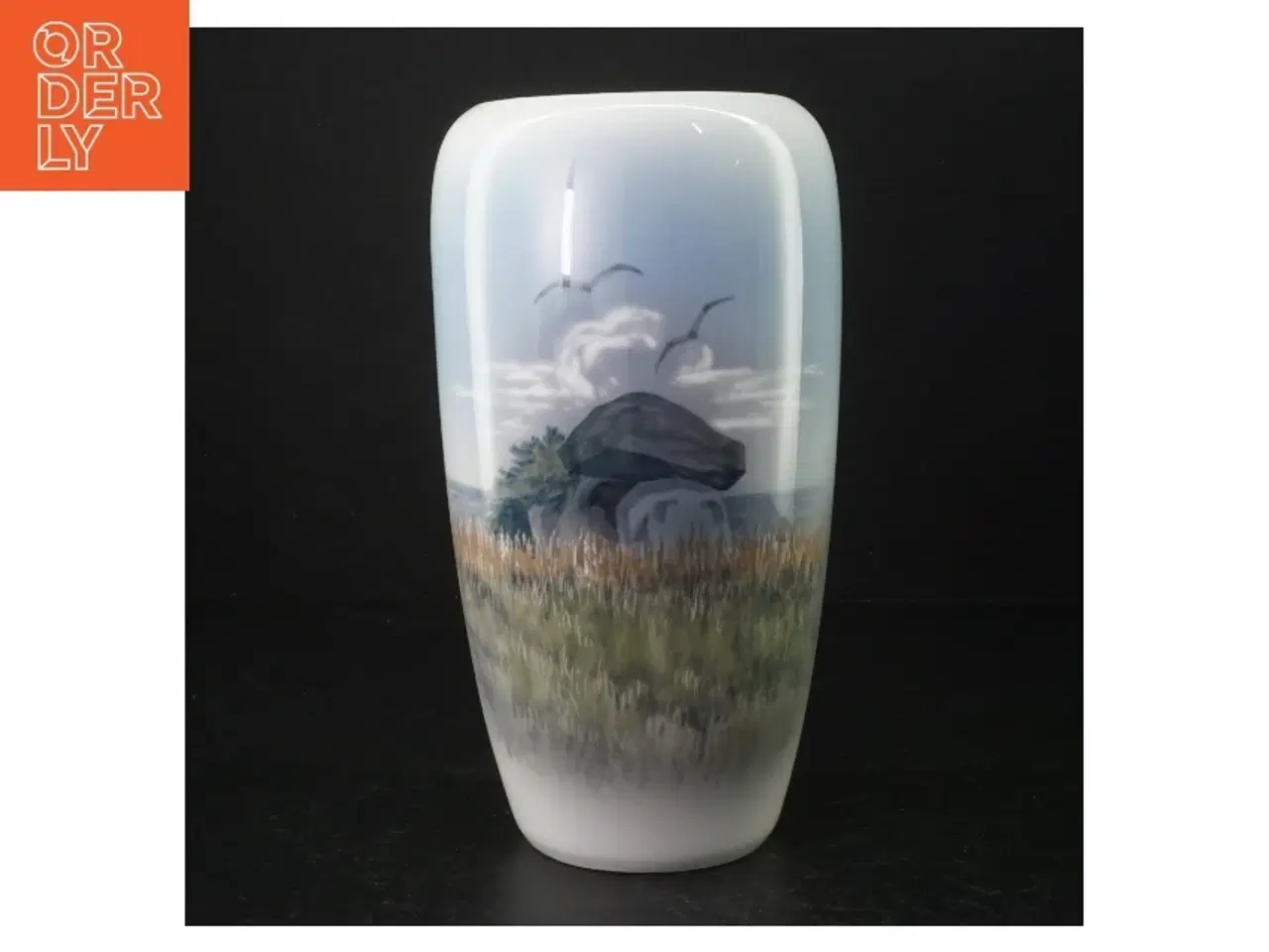 Billede 1 - Royal Copenhagen Vase, med gravhøj fra Royal Copenhagen (str. 23 cm)