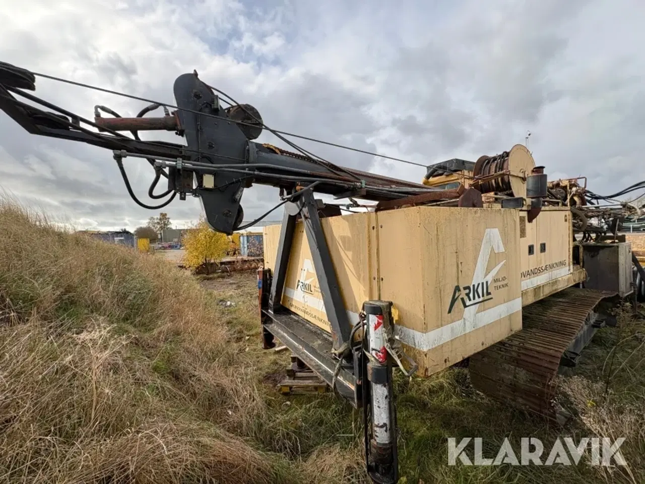 Billede 5 - Gravemaskine Caterpillar 219 ombygget med Knebel boretårn og Fassi kran