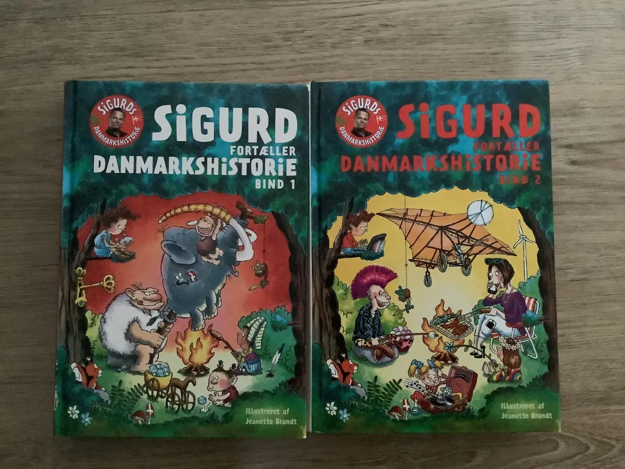 Billede 1 - Sigurd fortæller Danmarkshistorie, Bind 1 og 2