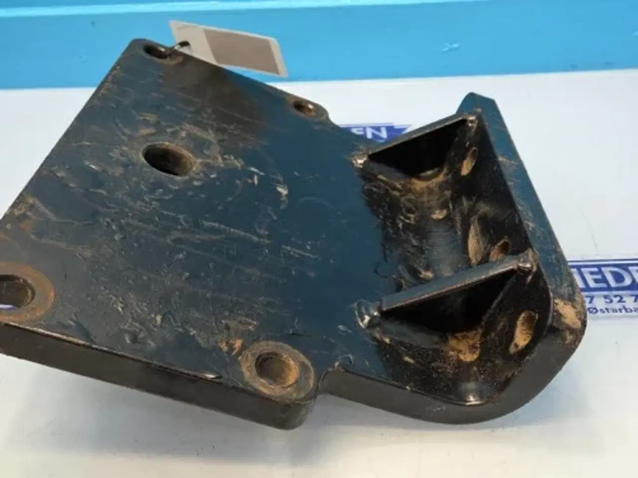 Billede 8 - New Holland T6030 Beslag 87642177