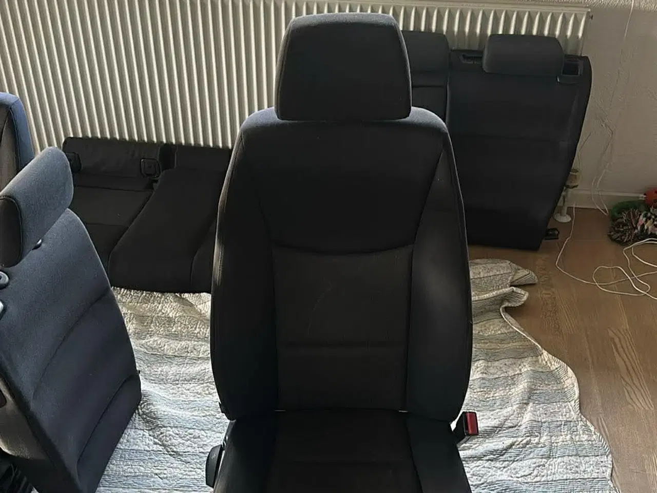 Billede 4 - Sæder til en BMW E90 velholdt eller byd 
