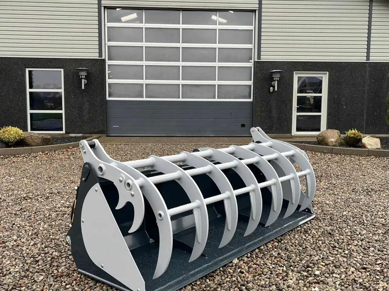 Billede 1 - Limas MultiMax 2,4M Skårne Tænder   Euro beslag