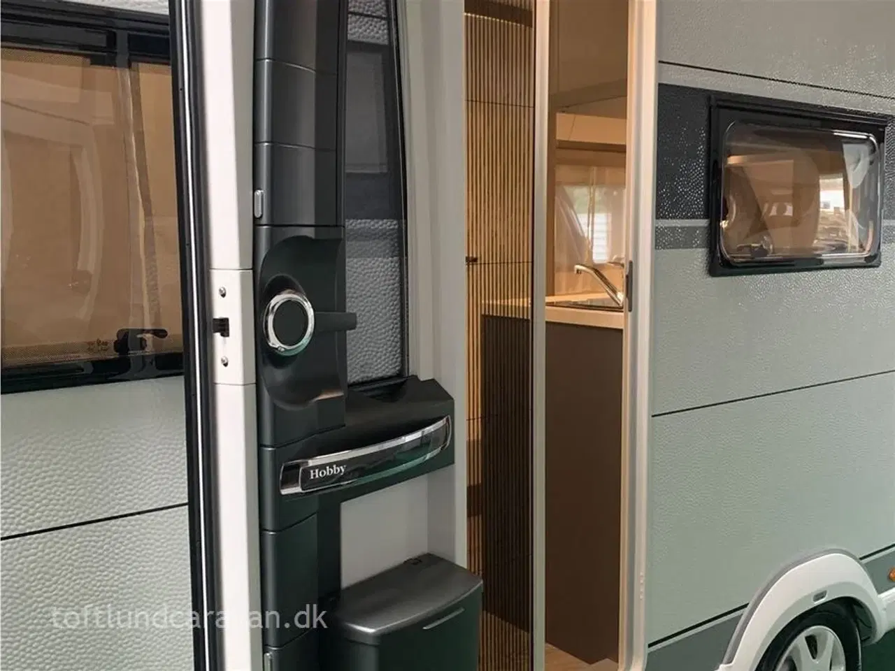 Billede 19 - 2025 - Hobby On Tour 460 DL    aut. HOBBY forhandler. NY 2025 ENKELTSENGE m/lameludtræk. NU PÅ LAGER klar til omgående levering.