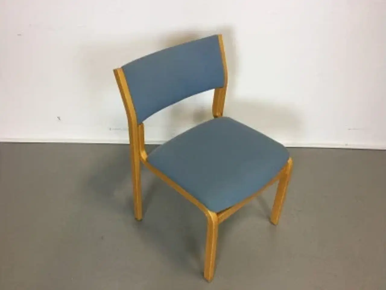 Billede 1 - Farstrup konferencestol med lyseblåt polster
