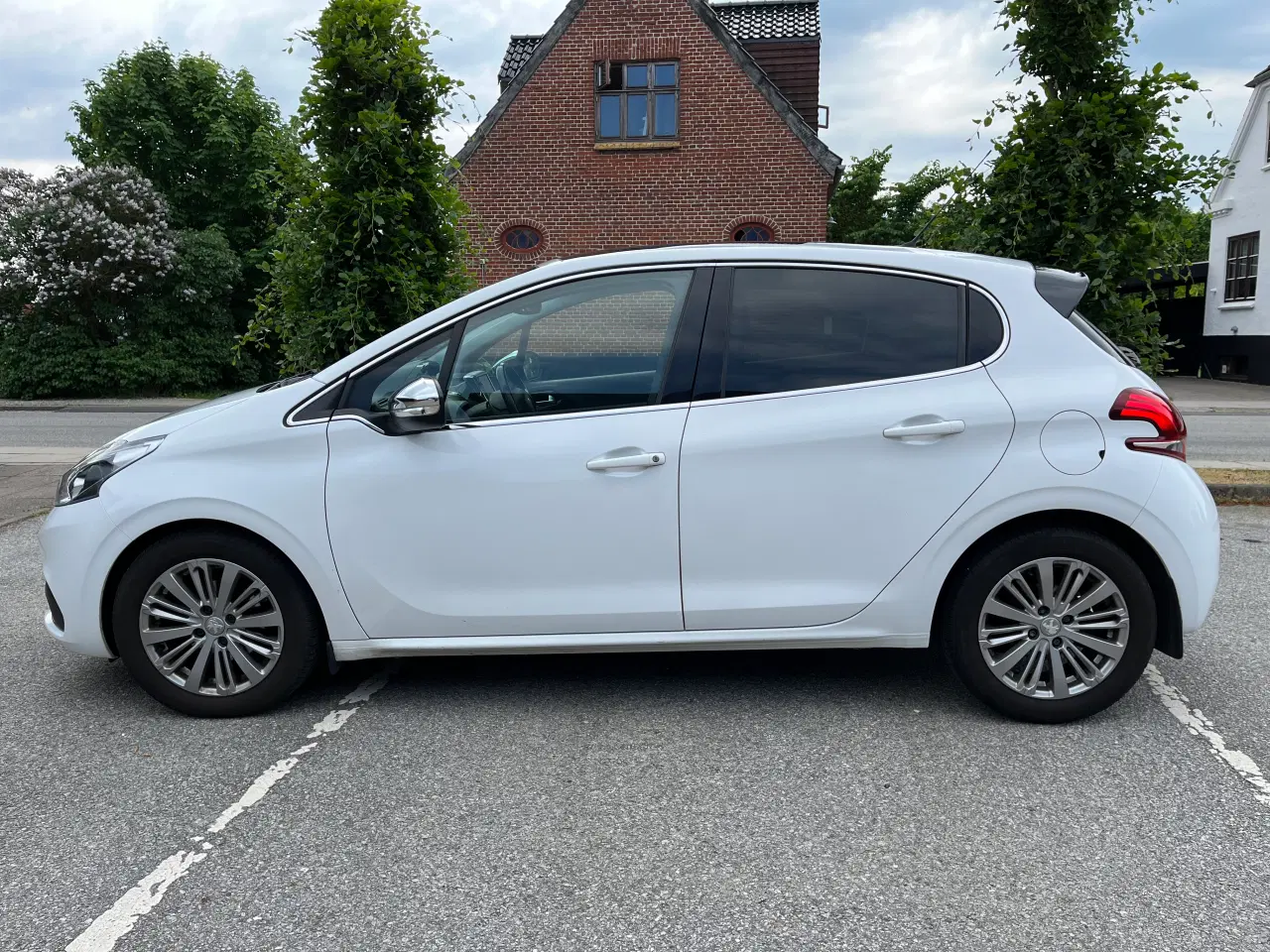 Billede 3 - Peugeot 208 Allure Sky