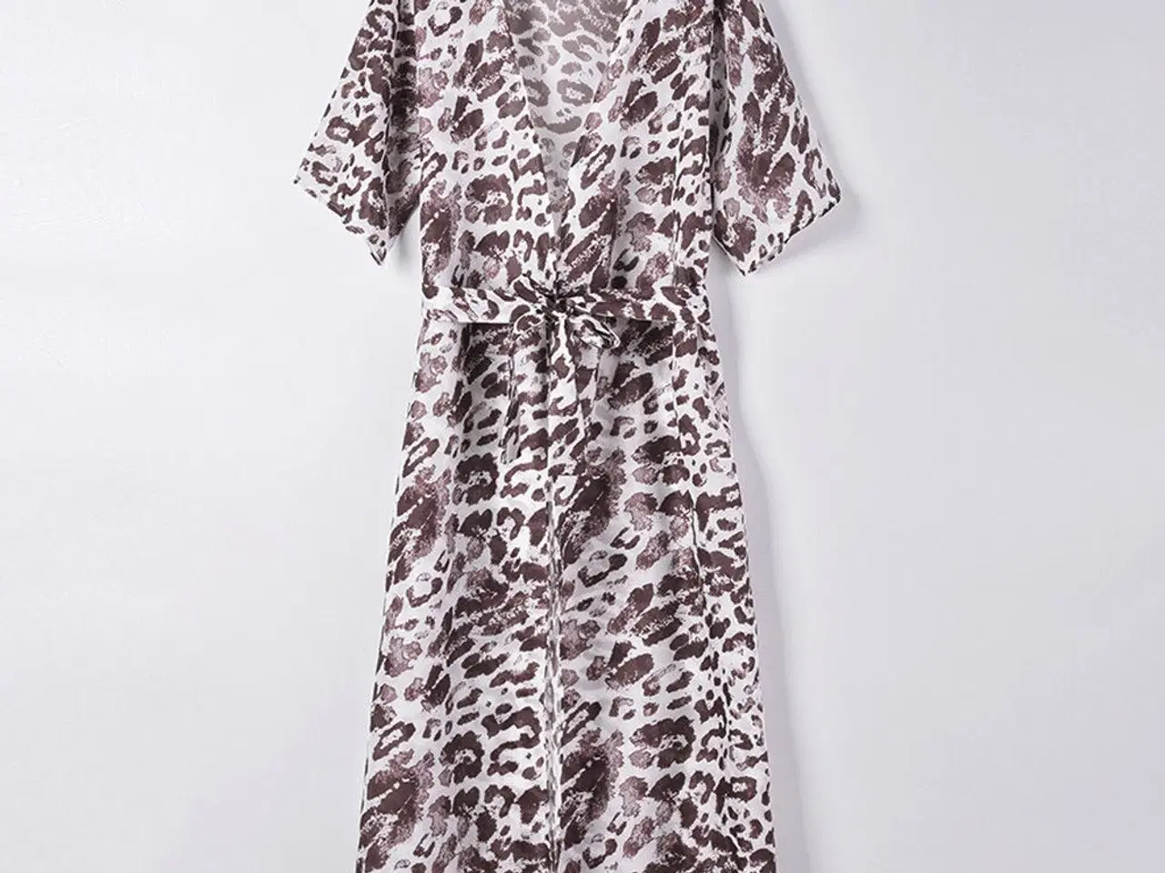 Billede 4 - Kimino print (hvid leopard) -nye Str: Large+XL