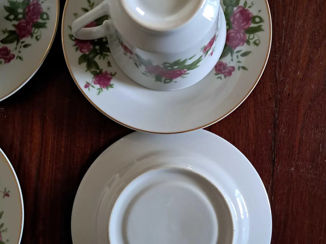 Billede 4 - Kopper og underkopper med rosenkål motiv