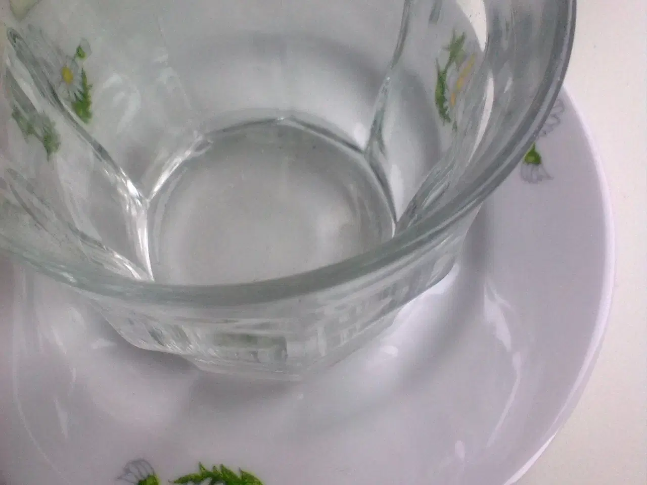 Billede 1 - Margueritter Daisy UPCYCLE tallerken & glas 