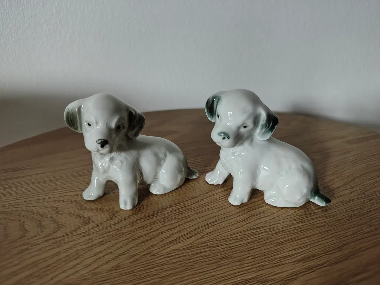 Billede 2 - Fine små porcelænshunde