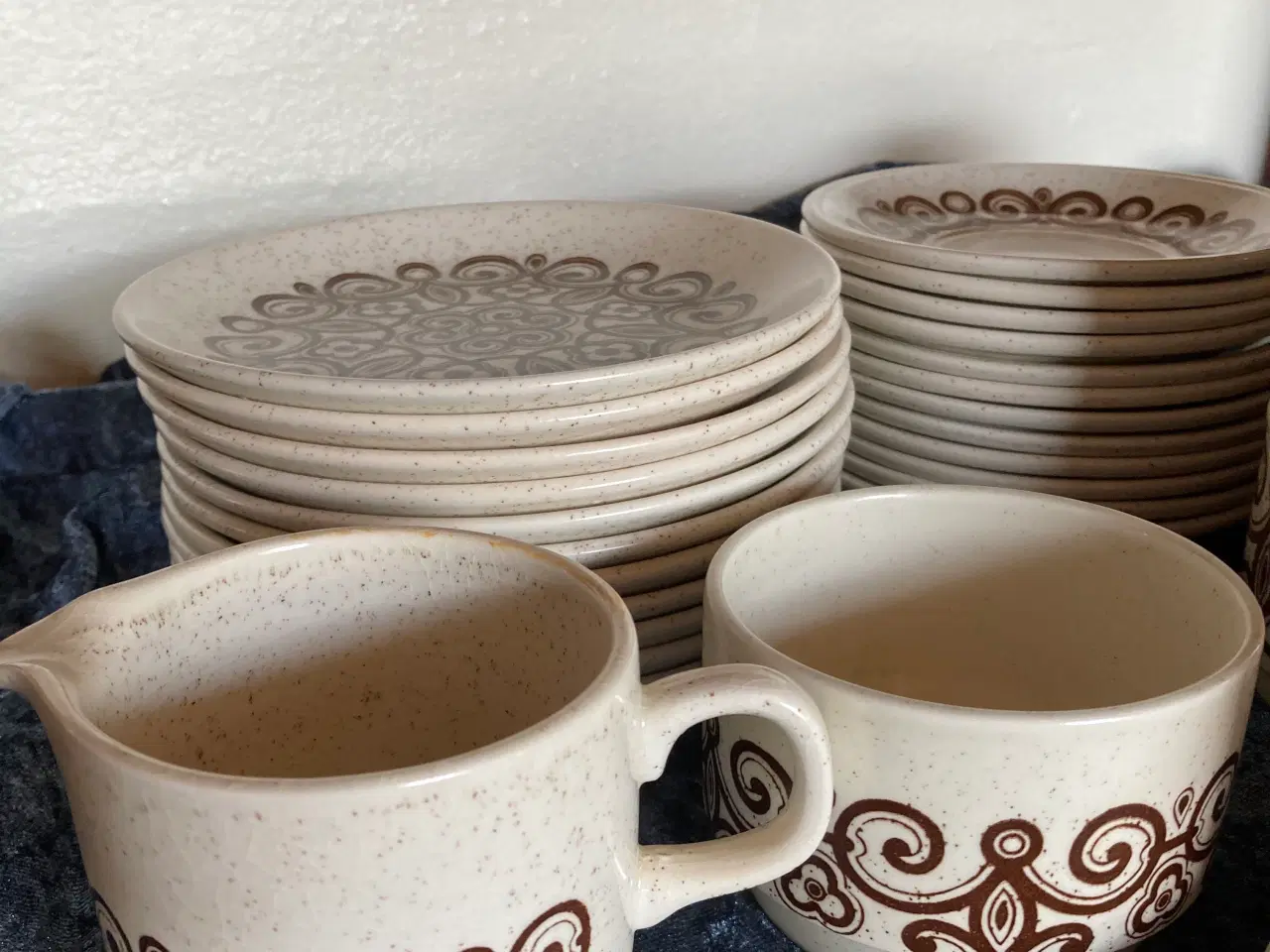 Billede 4 - Biltons stentøj kaffestel 12 Pers 