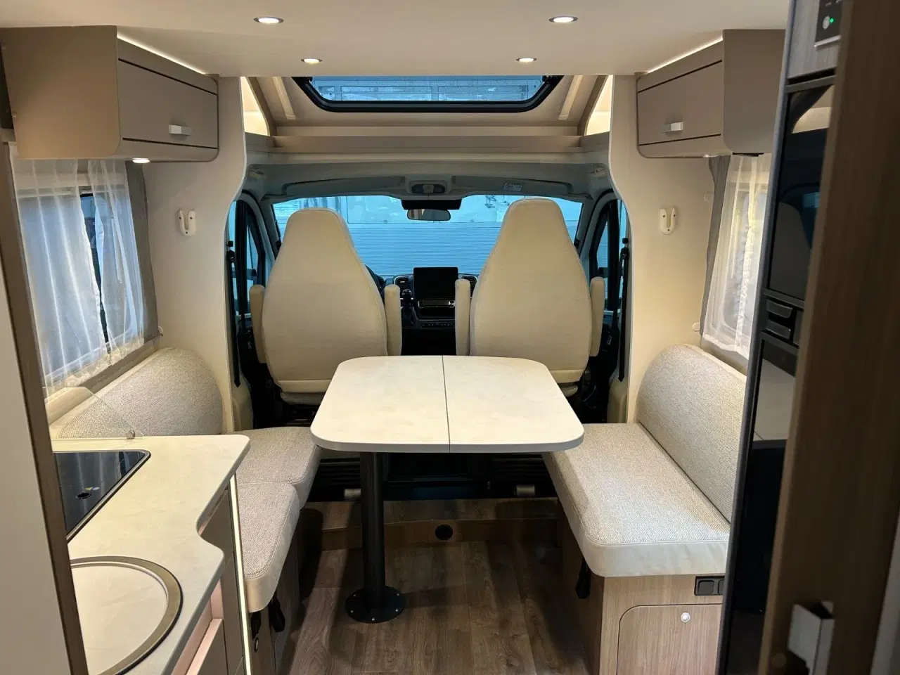 Billede 23 - Carado T457 PRO+ 2,2 JTD 140 aut.