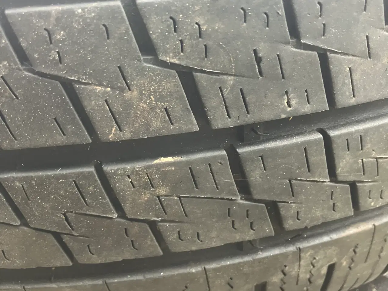 Billede 3 - Alu fælge med dæk