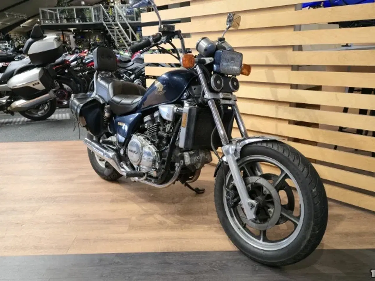 Billede 2 - Honda VF 700 Magna