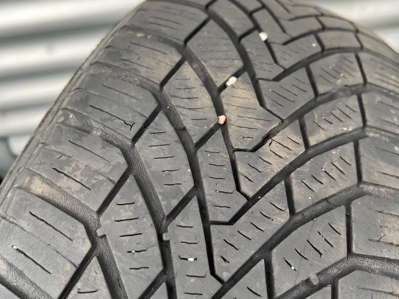 Billede 8 - 185/60R15 contintal vinterdæk 