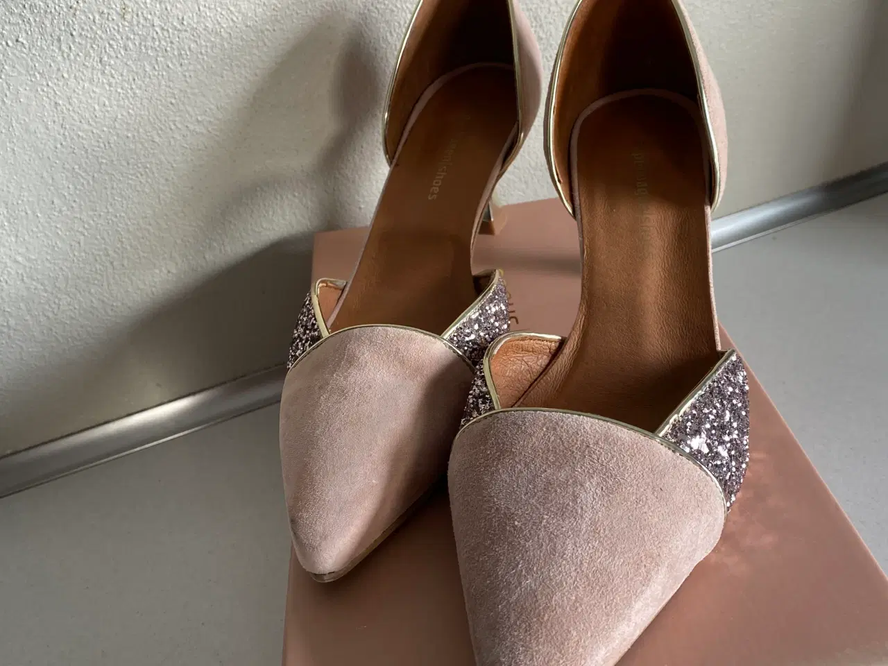 Billede 4 - Stiletter m glimmer