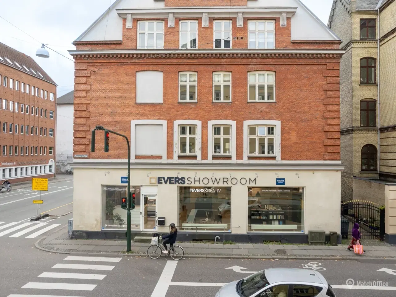 Billede 15 - SÆLGES: Stilren erhvervsandel med markant hjørneplacering og højt afkast – midt på Frederiksberg