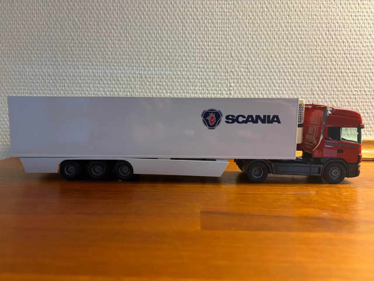 Billede 1 - Tekno Scania modellastbil