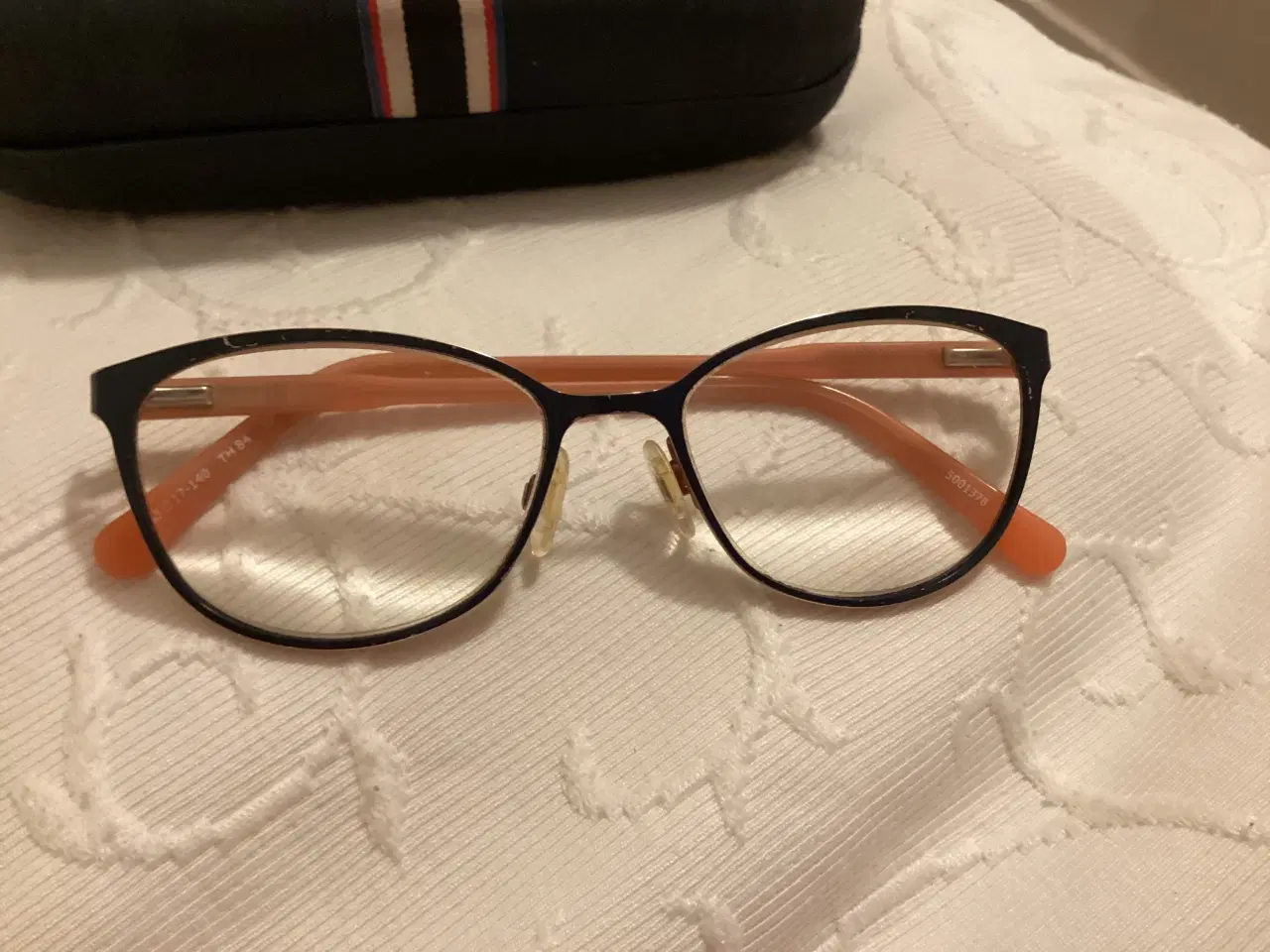 Billede 3 - 2 Tommy Hilfiger ladies glasses frames 