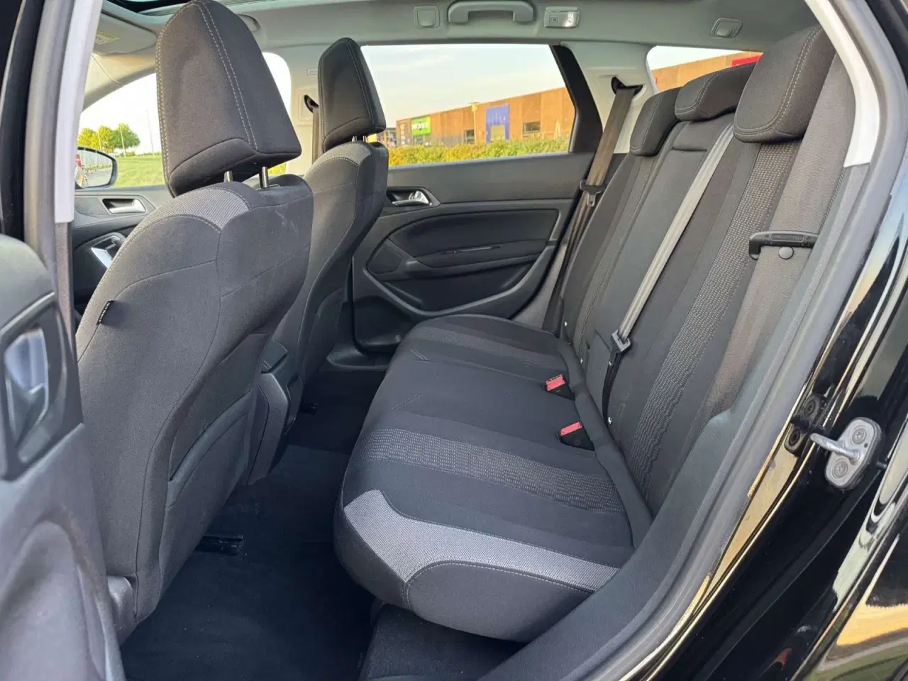 Billede 9 - Peugeot 308 1,6 BlueHDi 120 Allure Sky SW