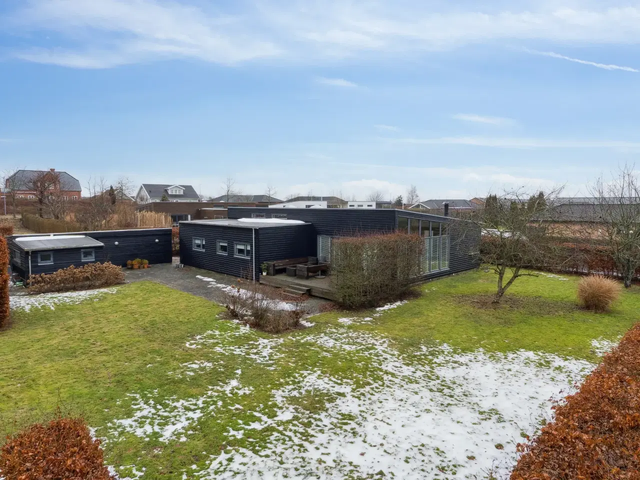 Billede 1 - Privat beliggenhed, natur og fantastisk læ - skønt